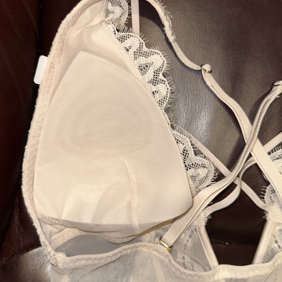 NWT La SENZA Lacy Bralette - Picture 7 of 13